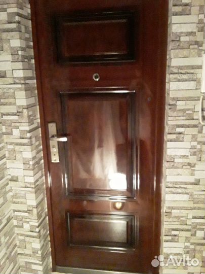 Продам входную дверь бу