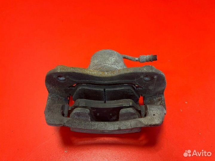 Суппорт передний правый Hyundai Solaris RB G4FC