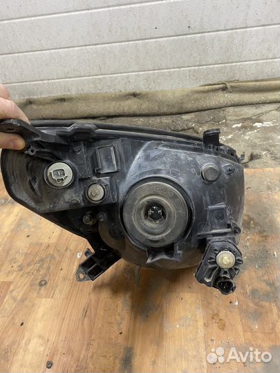 Фара левая рав4 20