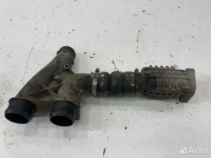 Peugeot 408 308 патрубок интеркулера