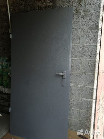 Металлическая дверь бу