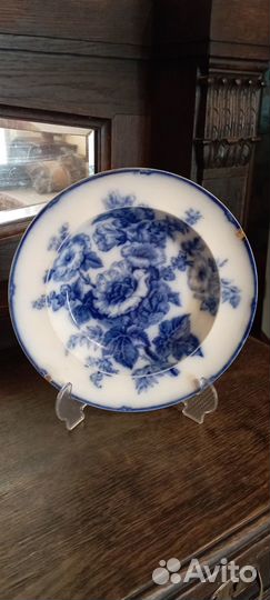 Тарелка Wedgwood Pearl Hollyhock, Англия, 19 век