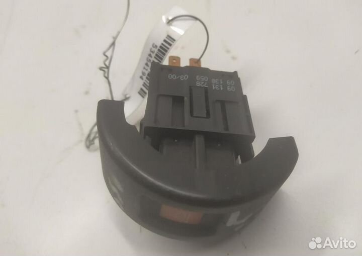 Кнопка аварийной сигнализации Opel Astra G