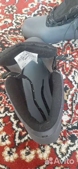 Лыжные ботинки