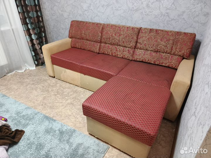 Большой угловой диван бу