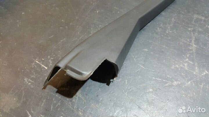 Накладка рамки двери задняя левая Audi Q7 4L 4.2