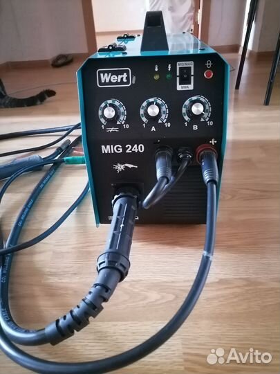Инверторный сварочный полуавтомат wert MIG - 240