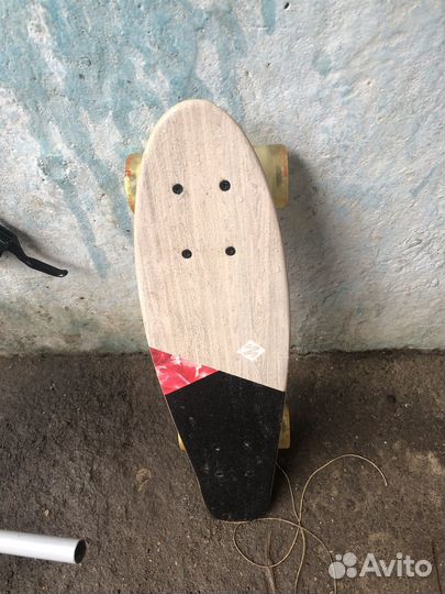 Продам пени Борд из дерева состояние шикарное