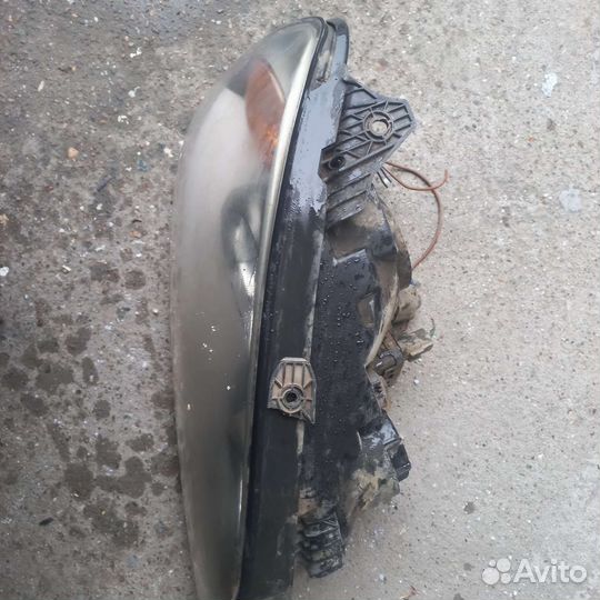 Фар передняя правая hyundai elantra седан G4ED