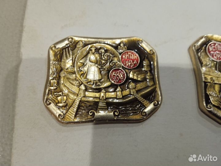 Сувенирные значки. Московский Кремль