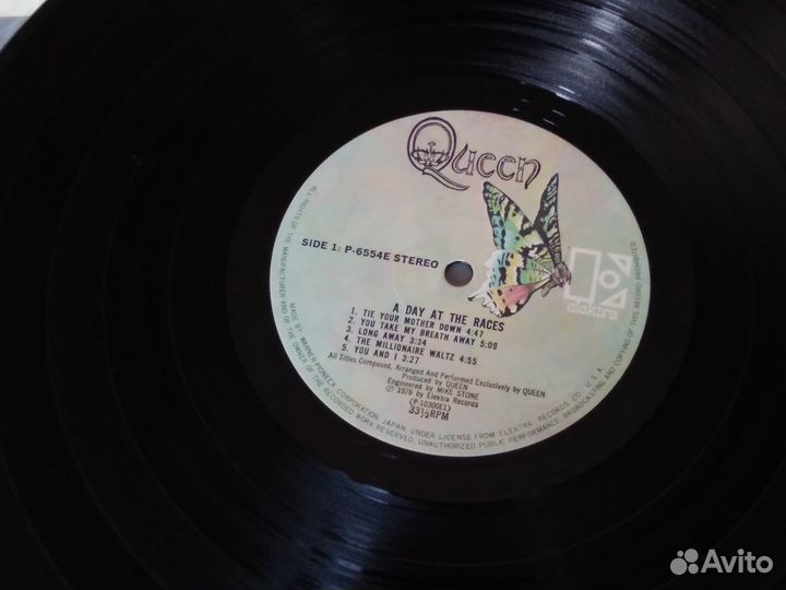 Queen - A Day AT The Races (1976) Japan N mint