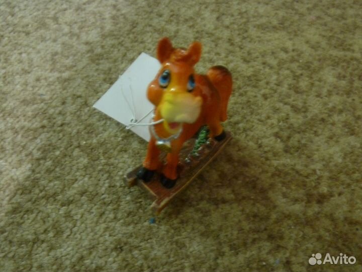 Лошадка декоративная керамическая