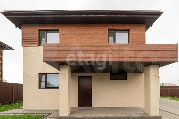 Дом 234 м² на участке 6,6 сот.