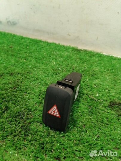 Кнопка аварийной сигнализации Kia Rio седан 2014