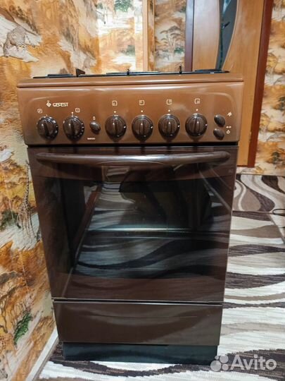 Продам газовую плиту