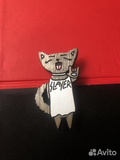 Значок с котом