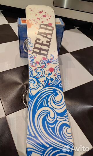 Новый сноуборд head с креплениями и ботинками