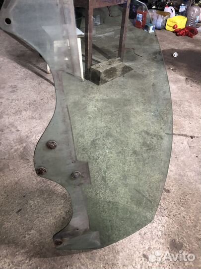 Стекло правое в двери на mitsubishi eclipse