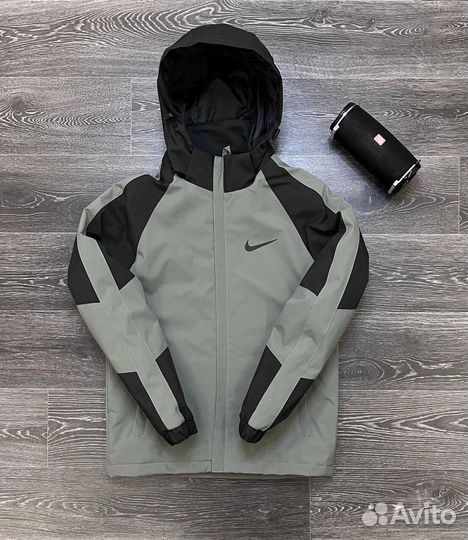 Куртки Nike