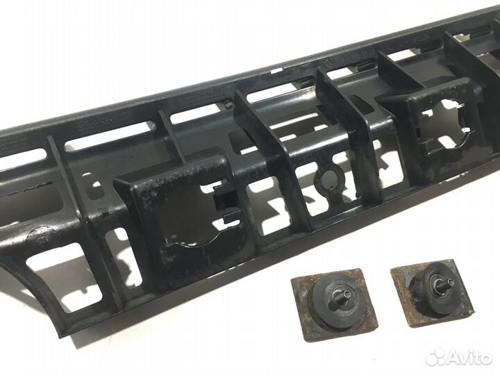 Кронштейн заднего бампера Mercedes E W211