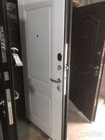Дверь входная б/у с установкой