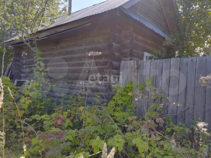 Дом 16,6 м² на участке 10 сот.