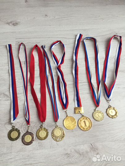 Медали