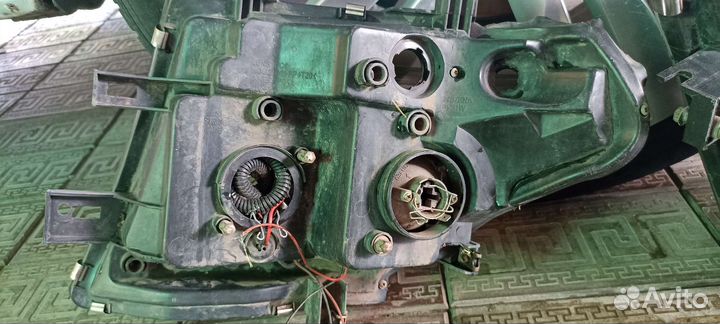 Передний фары Ниссан Подфандер