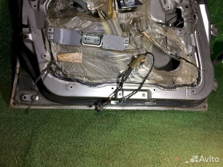 Дверь передняя левая Mitsubishi Diamante F41A F36W