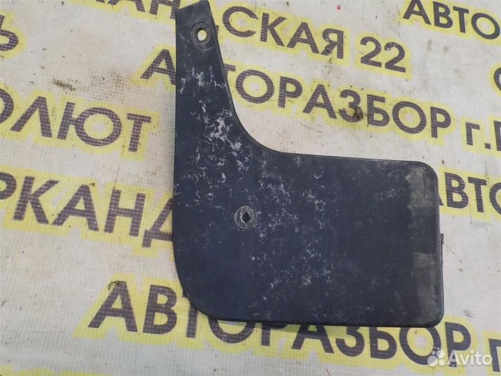 Брызговик задний правый Nissan Almera (G15) 2013