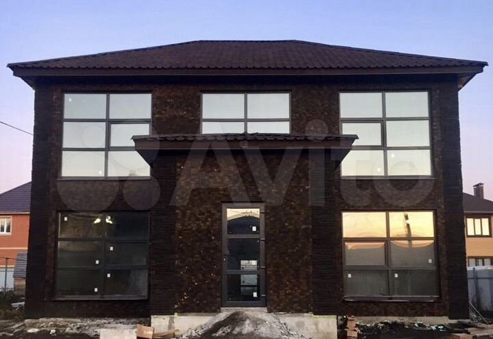 Коттедж 220 м² на участке 6 сот.