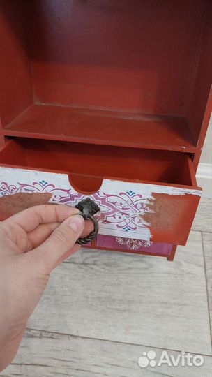 Комод- ключница