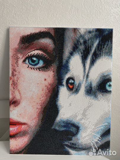 Картина, выложенная алмазной мозаикой