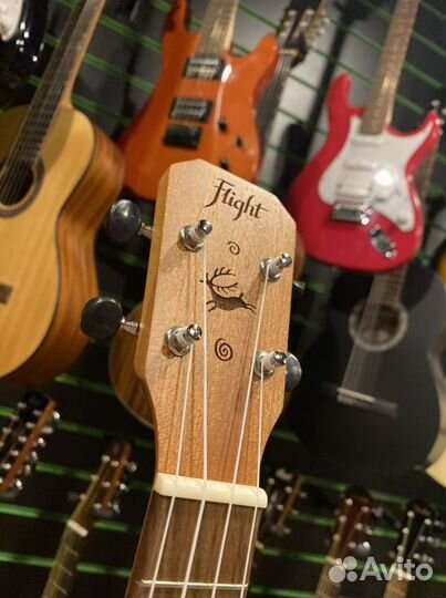 Flight NUT310 укулеле тенор с чехлом (новое)