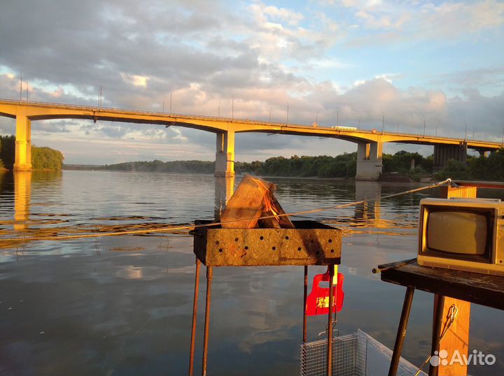 Прогулка на 2-х палубном катамаране с капитаном