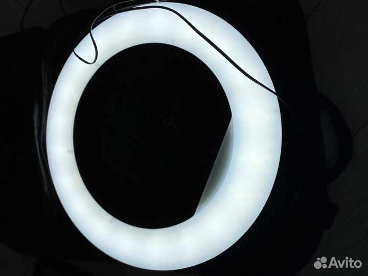 Кольцевая лампа 54 см с штативом
