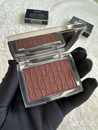 В наличии Dior Backstage румяна новые оттенки 012