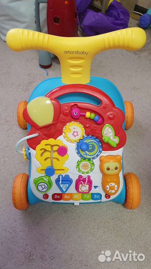 Машинка каталка толокар с ручкой