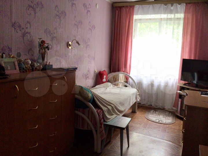 3-к. квартира, 58 м², 1/4 эт.