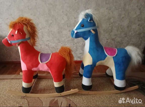 Детская качалка лошадь