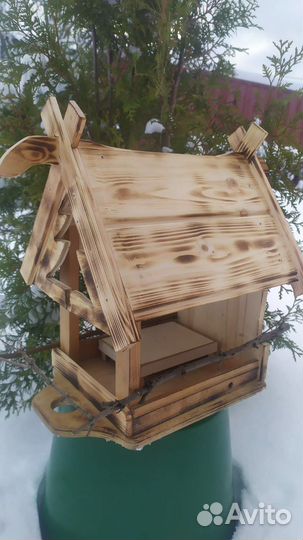 Кормушка для птичек и белок