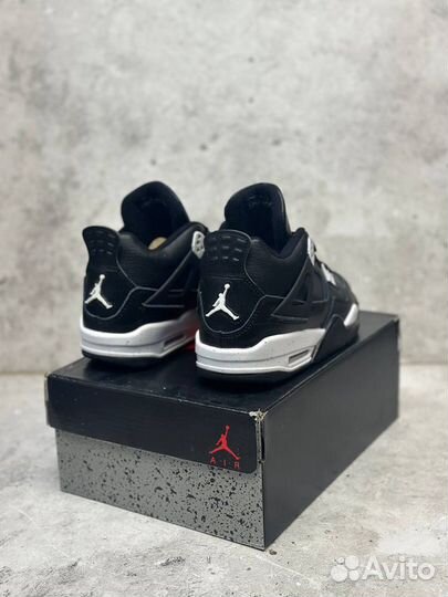 Кроссовки Nike Air Jordan 4