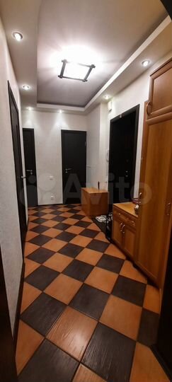 3-к. квартира, 84 м², 4/10 эт.