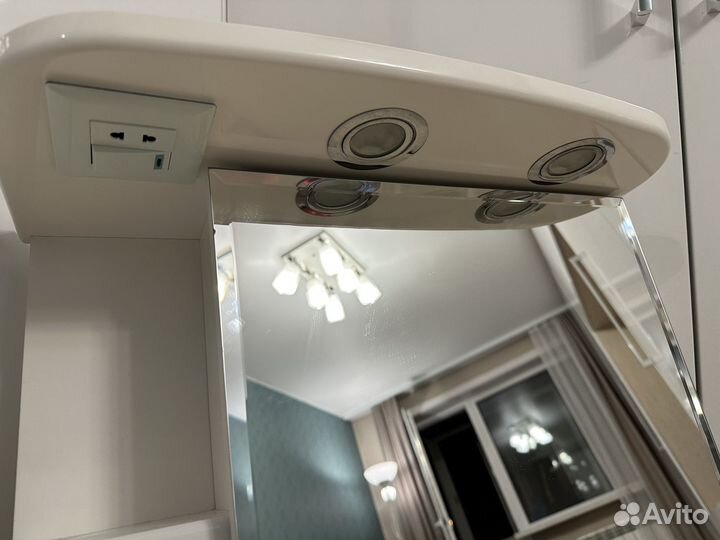 Зеркало шкаф в ванную б/у