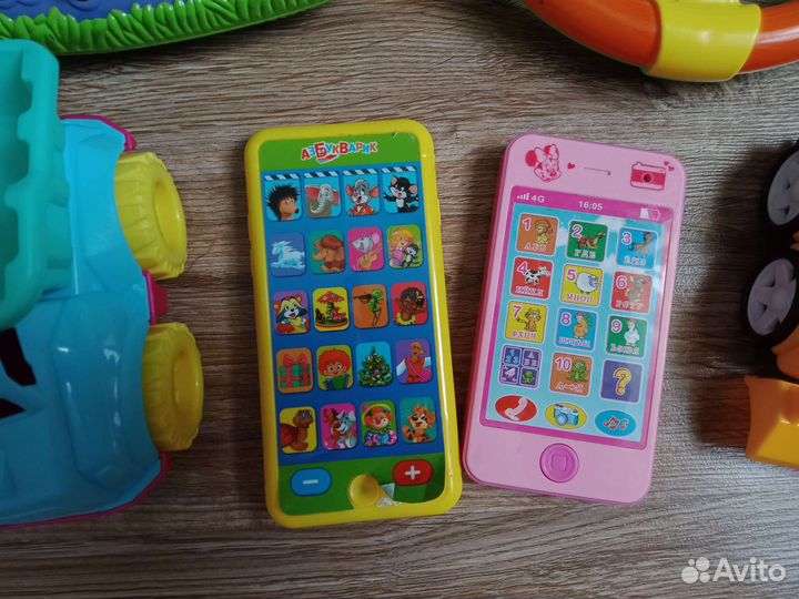 Игрушки электронные и машинки