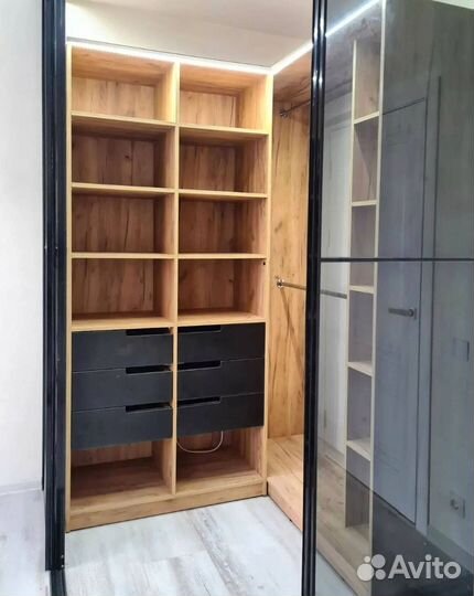 Встраиваемая гардеробная