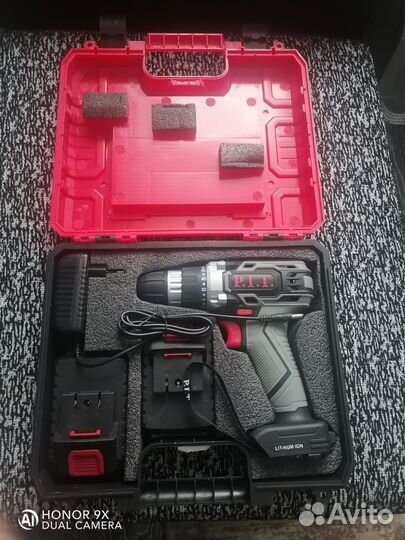 Аккумуляторный шуруповёрт