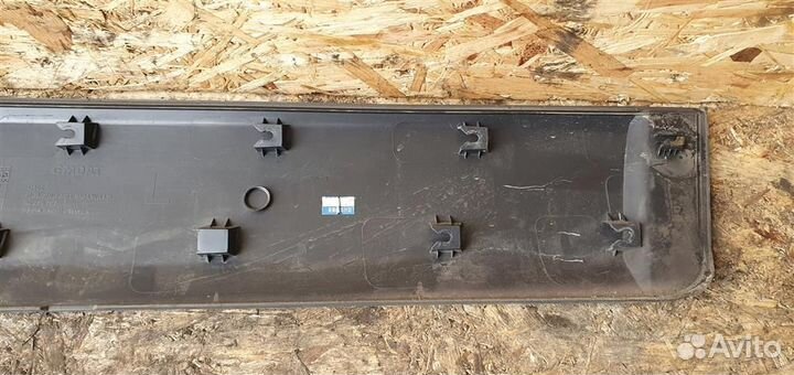 Накладка двери передней левой Chevrolet Captiva