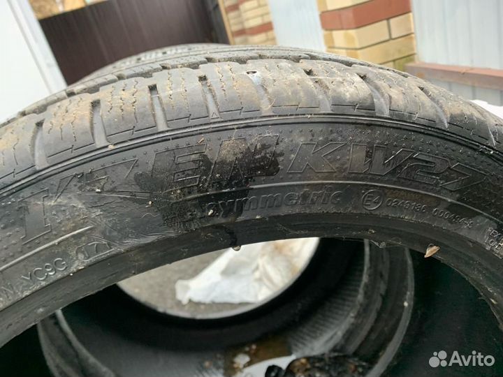 Kumho I'Zen KW27 275/40 R19 20B