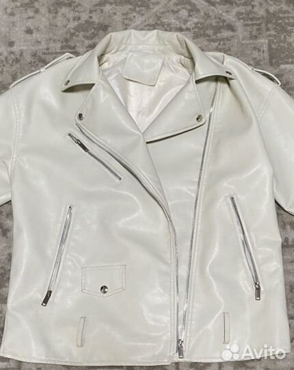 Светлая Куртка кожаная женская молочно-белая 44-46